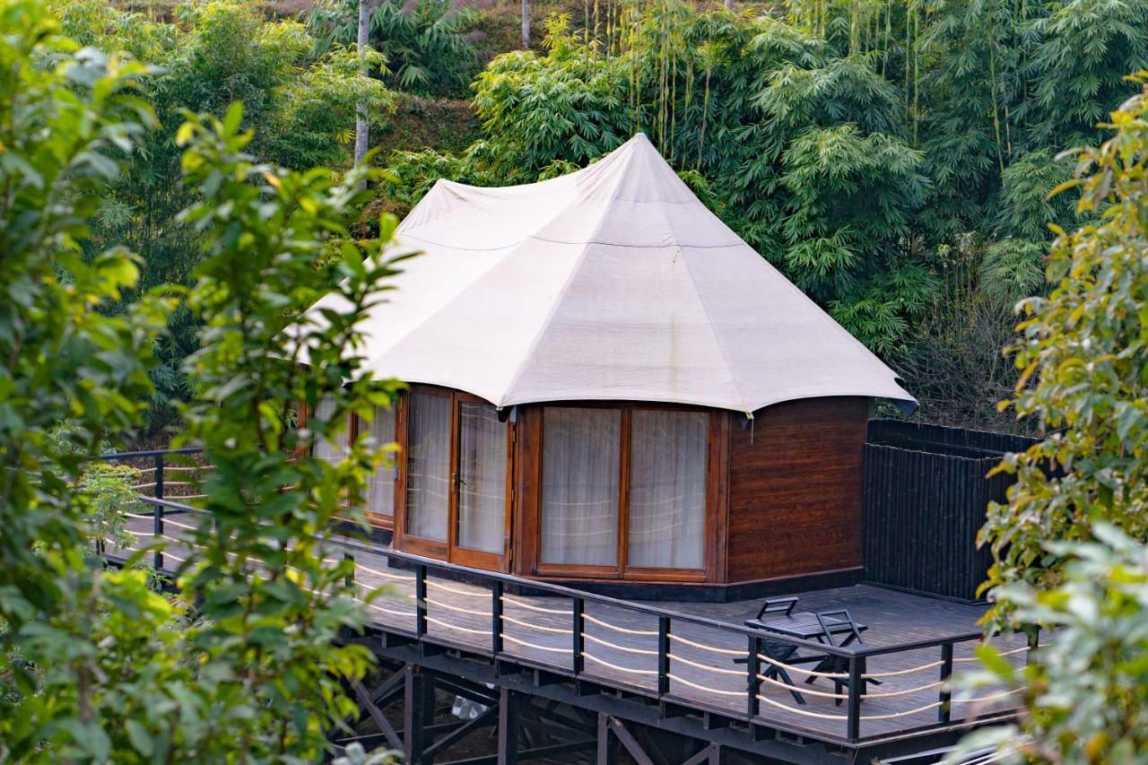 The Pavilions Himalayas Lake View Pokhara Eksteriør billede